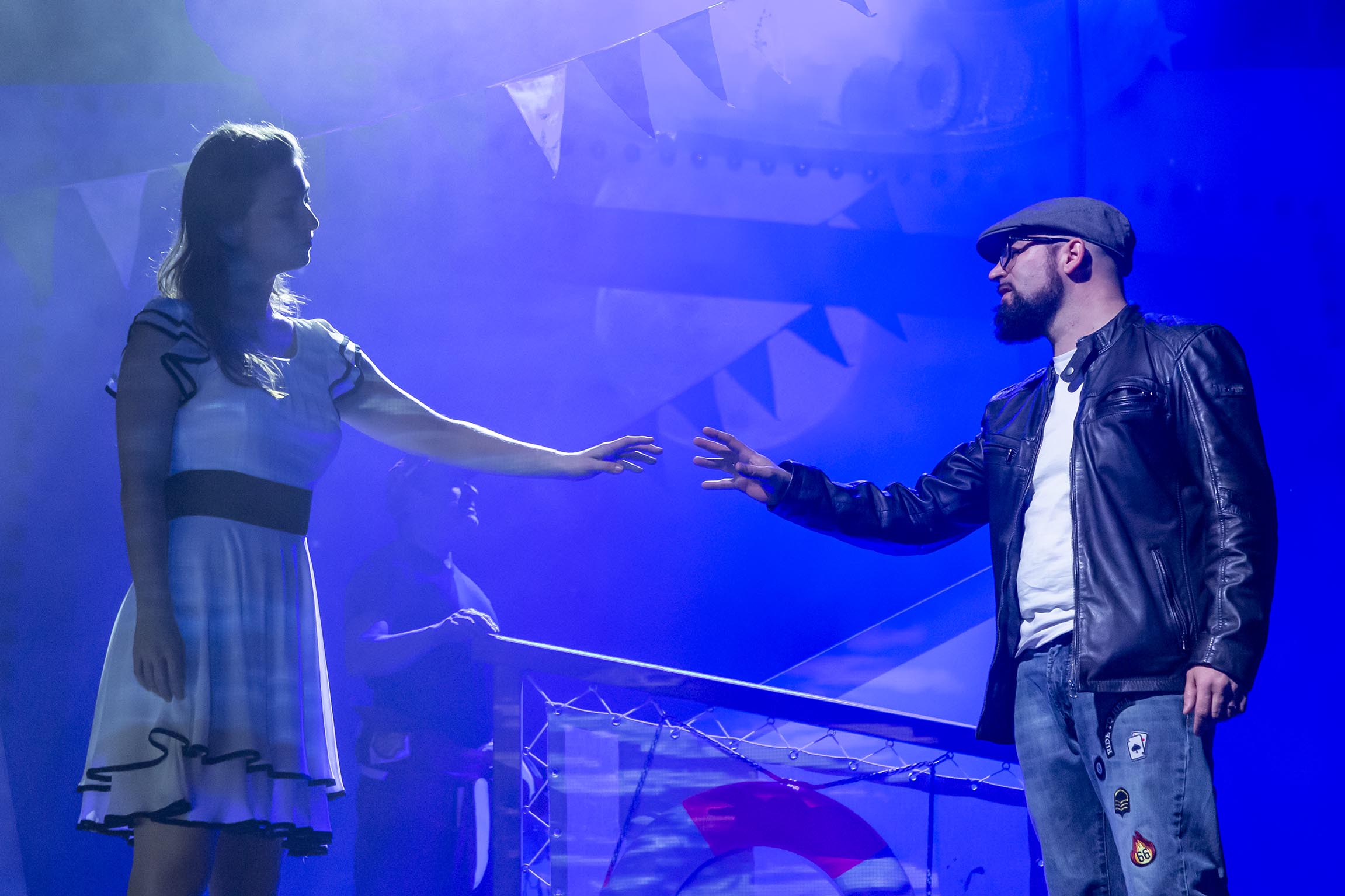 Revue Azzurro Due 3 c Landestheater Niederbayern